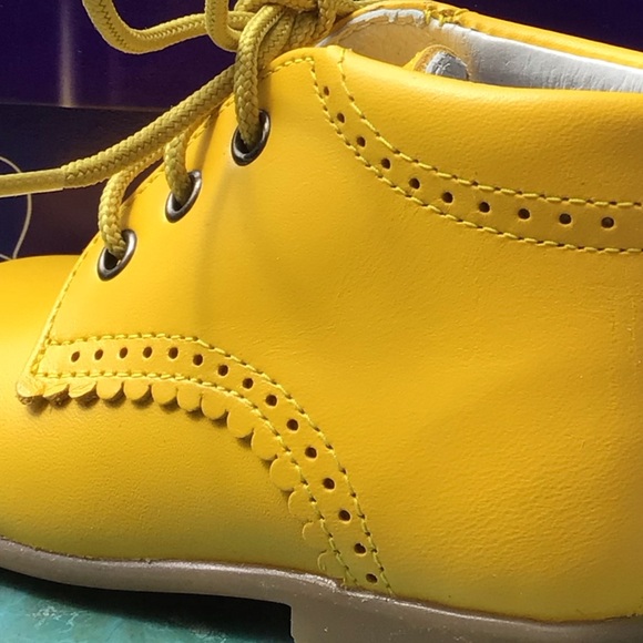 Piulin Villena 19 (9) BABY’S Walking Ankle Lace-up Bootie in mustard yellow, NWT - Picture 5 of 5